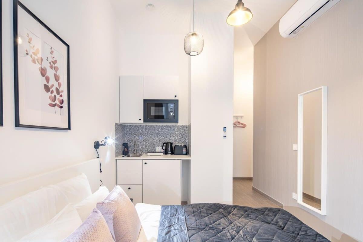 Extra Central - Mini Modern Studio Budapest Eksteriør billede