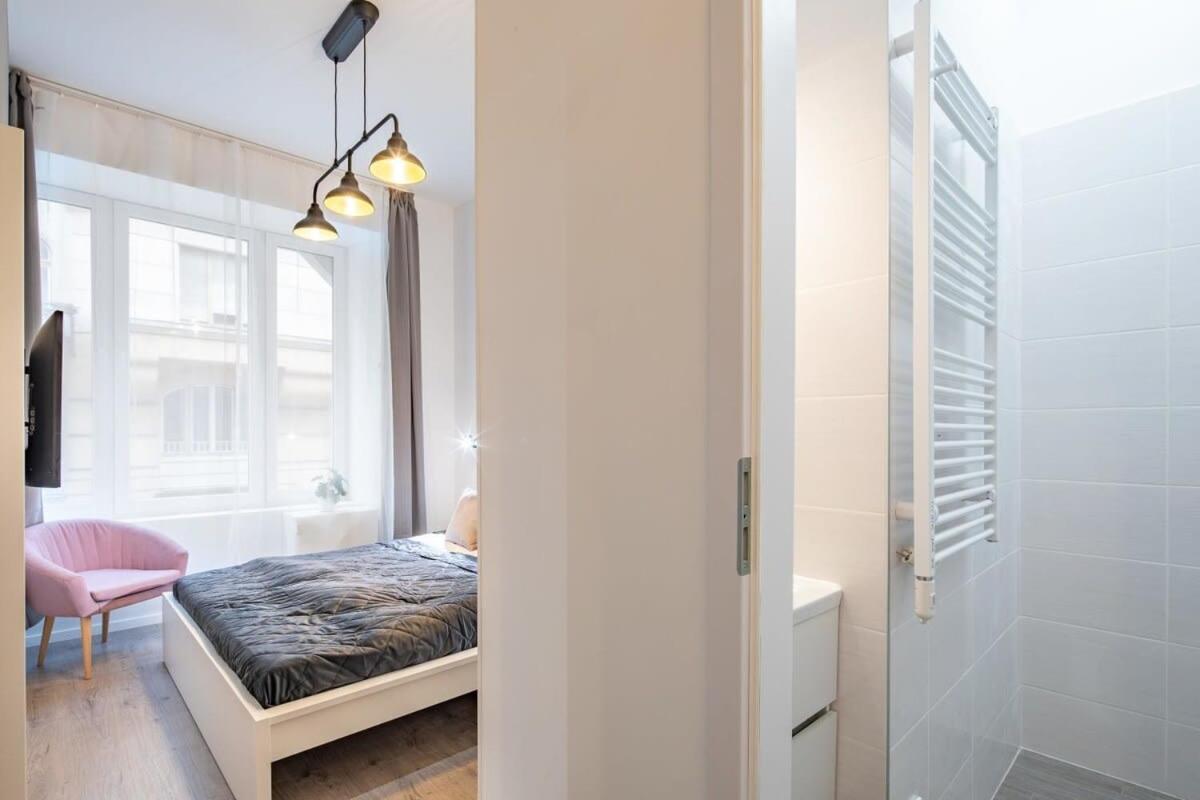 Extra Central - Mini Modern Studio Budapest Eksteriør billede