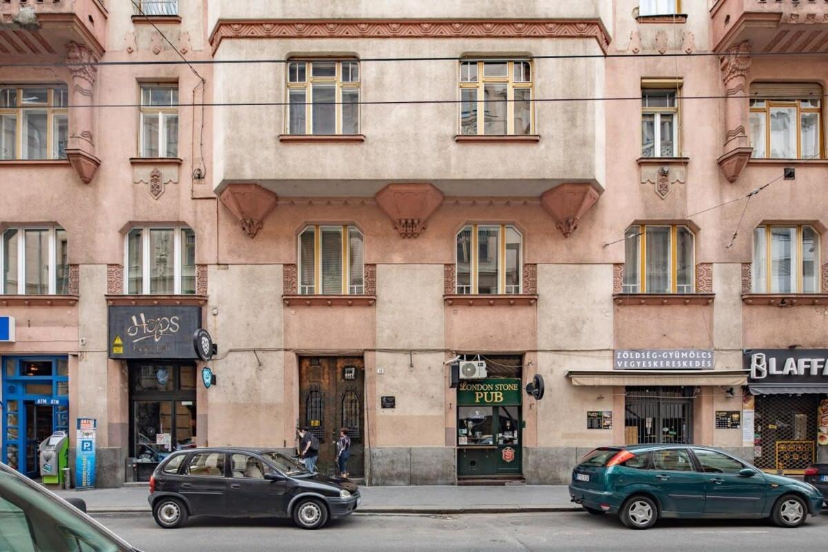 Extra Central - Mini Modern Studio Budapest Eksteriør billede